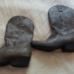 Rampage Boots